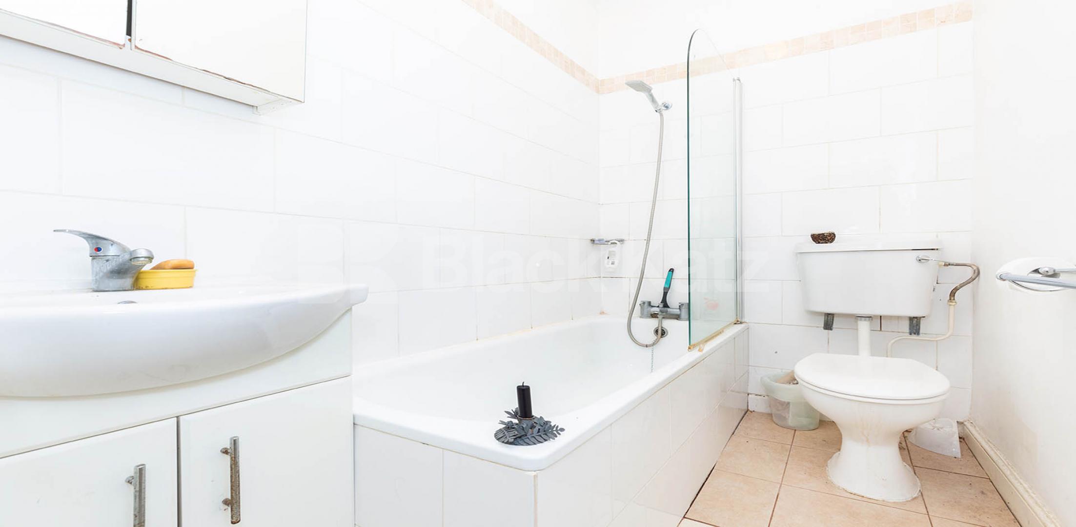 			1 Bedroom, 1 bath, 1 reception Flat			 Muswell Avenue, Muswell Hill